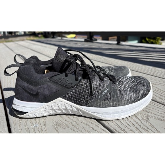 Nike Women's Size Metcon Flyknit AR5623-001 White Black